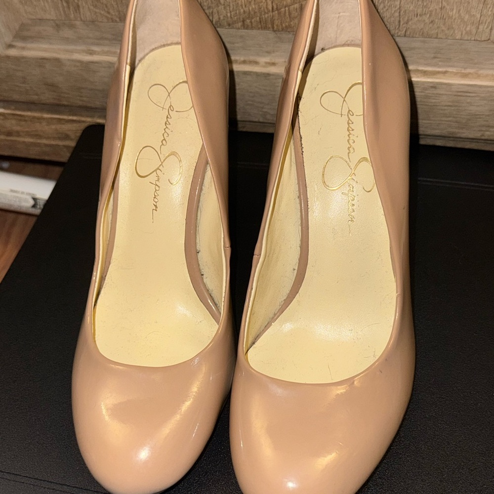 Jessica Simpson Nude Wedges